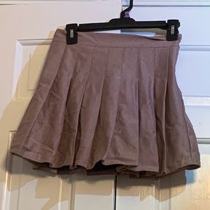 Adorable trendy light brown skirt